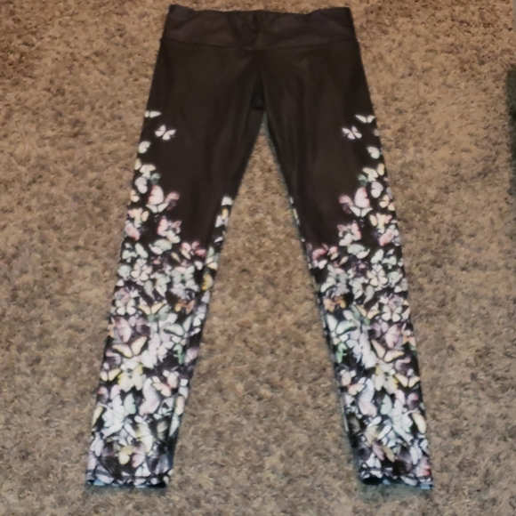 Alo Yoga butterflies black leggings - Picture 7 of 10